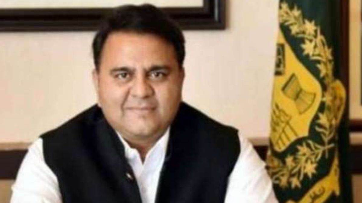 Pakistan: फवाद चौधरी बोले- हर पाकिस्तानी चाहता है नरेंद्र मोदी लोकसभा चुनाव हारें और राहुल-केजरीवाल जीतें