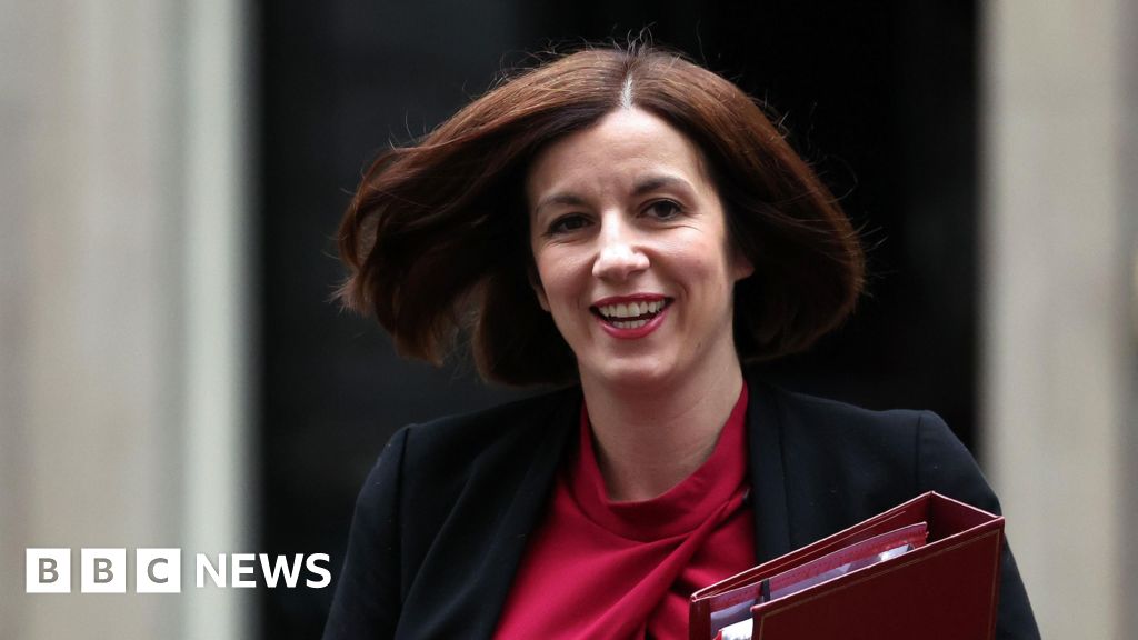 Bridget Phillipson says term-time vacation fines 'right here to remain'