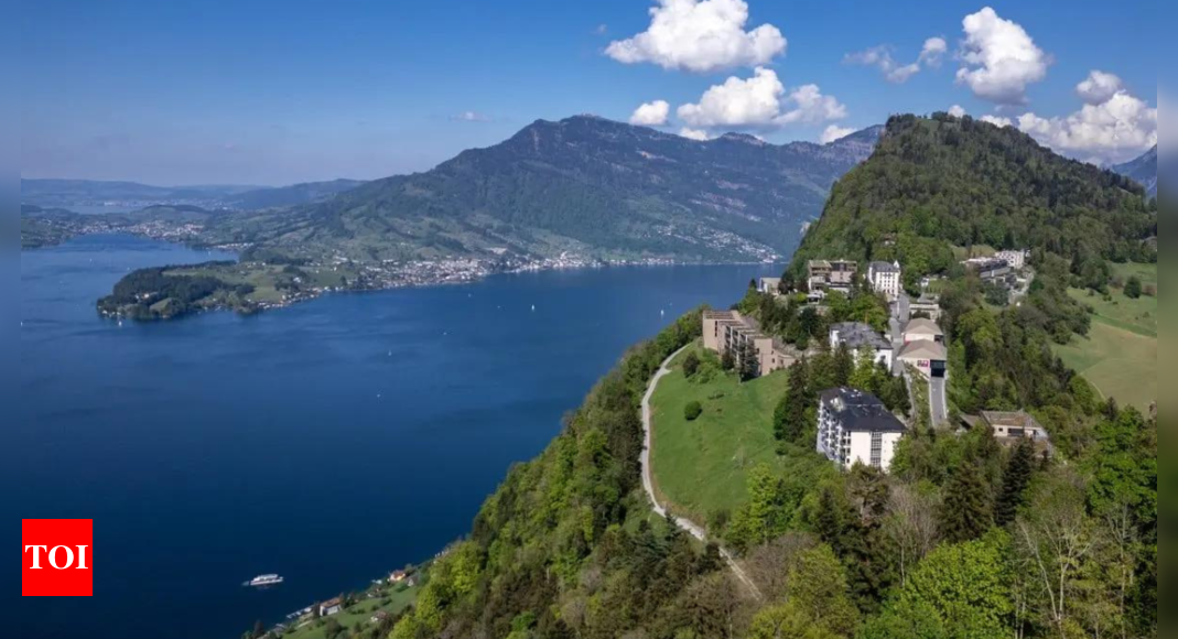 Local weather Disaster: 'Life's too brief': US man purchases $395,000 cliffside dwelling regardless of warnings that it'd erode into the ocean