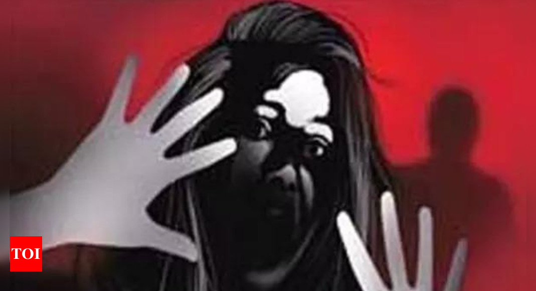 4 cops, 2 authorities staffers held for molesting, abducting scholar | Mumbai Information