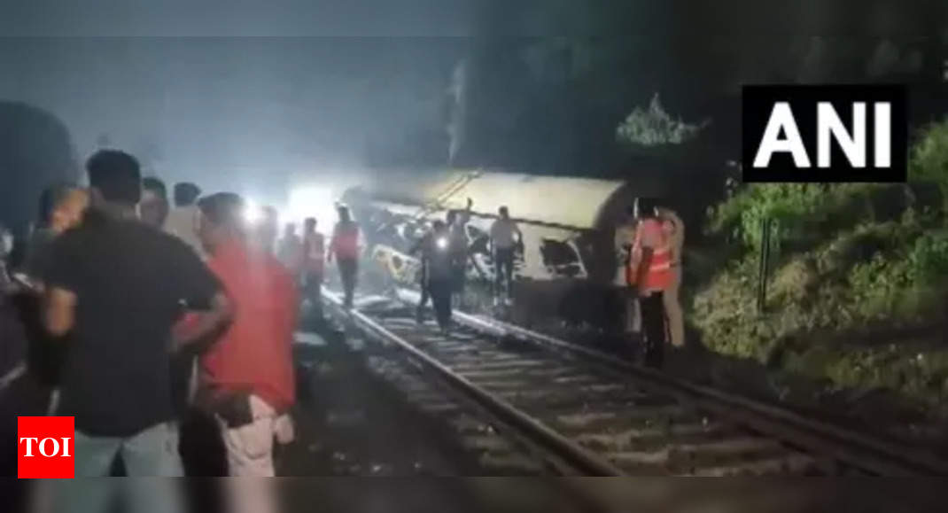 3 coaches of products practice derail in Madhya Pradesh's Ratlam | Bhopal Information