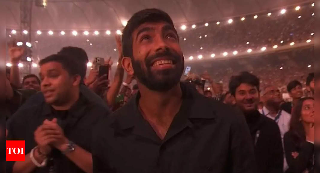 'Expertise of a lifetime': Jasprit Bumrah's memorable backstage moments with Coldplay. Watch | Cricket Information