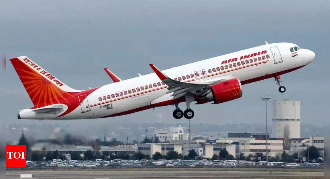 Air India Flight AI119 Diverts to Mumbai Due to Mid-Flight Security Threat | Mumbai News