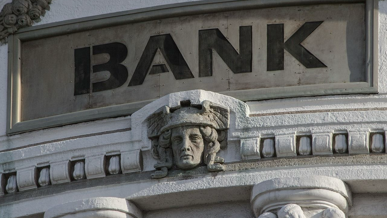 Battered BTC Market Looks to Federal Reserve for Support, BofA Predicts End of QT
