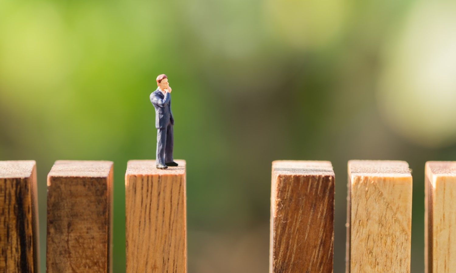 Ripple, Cardano, Dogecoin Tokens Fall Under Support