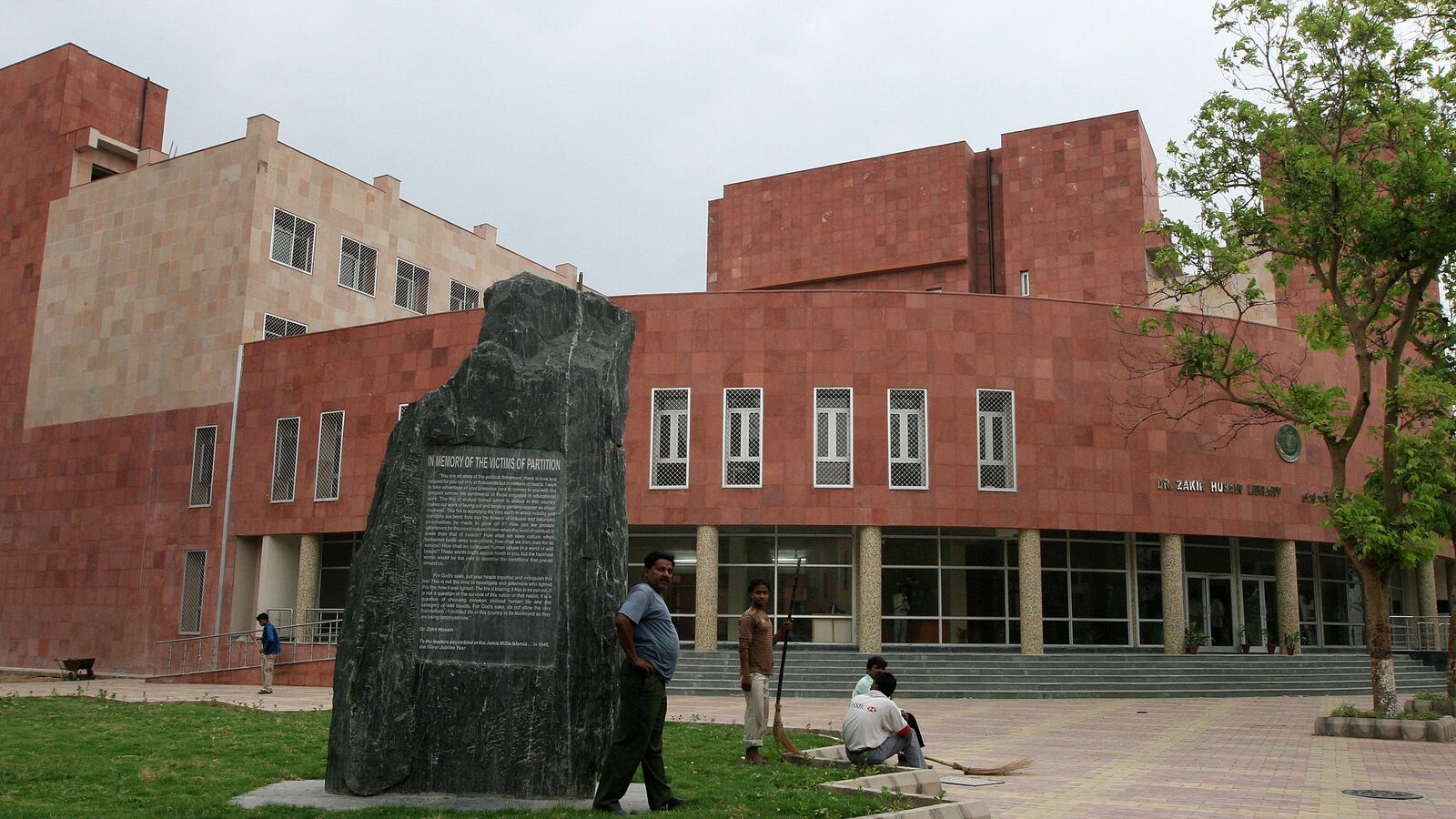 Jamia Millia Islamia Admission 2025: Last date to register for UG & PG courses tomorrow. Check key dates here