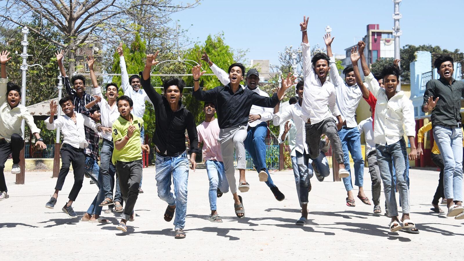 UP Board tenth, 12th Result 2025 LIVE: UPMSP to declare results today at upmsp.edu.in. Get direct link here