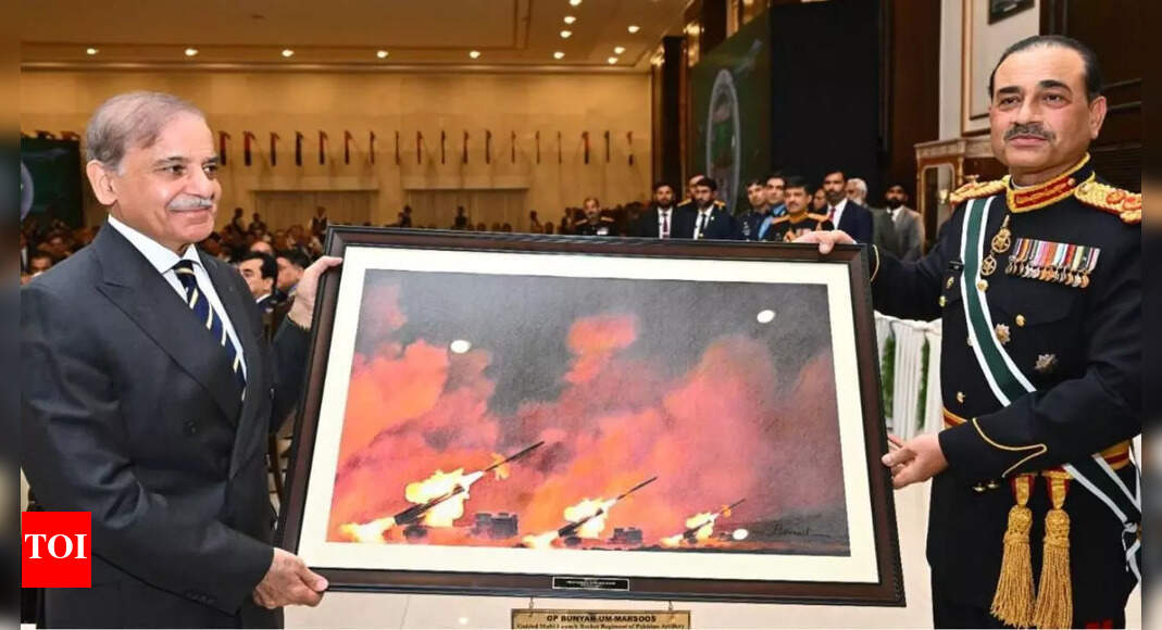 Viral picture: Pak PM Shehbaz Sharif gifts Asim Munir a fake image of 'Operation Bunyan' against India | India News