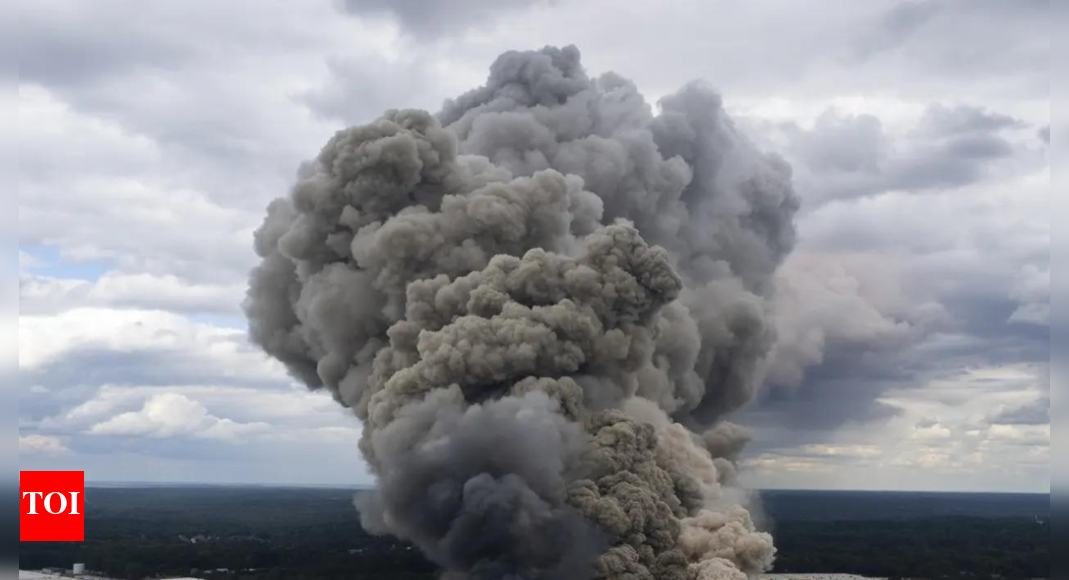 Explosion rocks chemical plant in China's Weifang metropolis; over 230 firefighters deployed