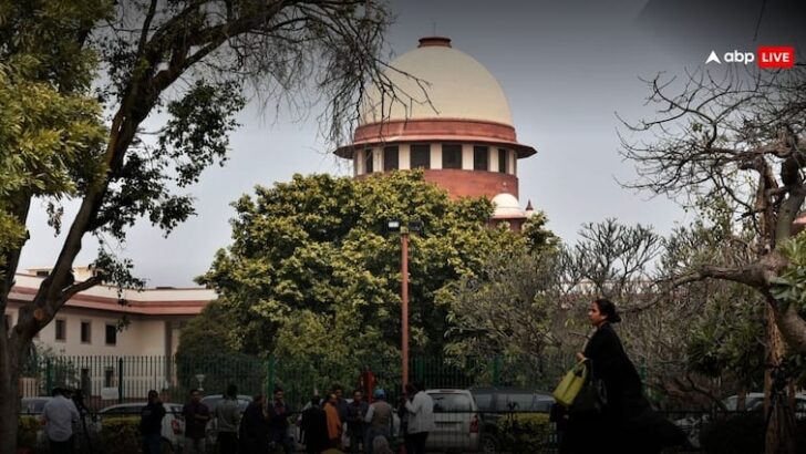 पाकिस्तान भेजे जा रहे एक परिवार की तरफ से SC में याचिका, निर्वासन पर रोक की मांग की