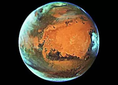 Study casts doubt on water flows as cause of streaks on Martian slopes