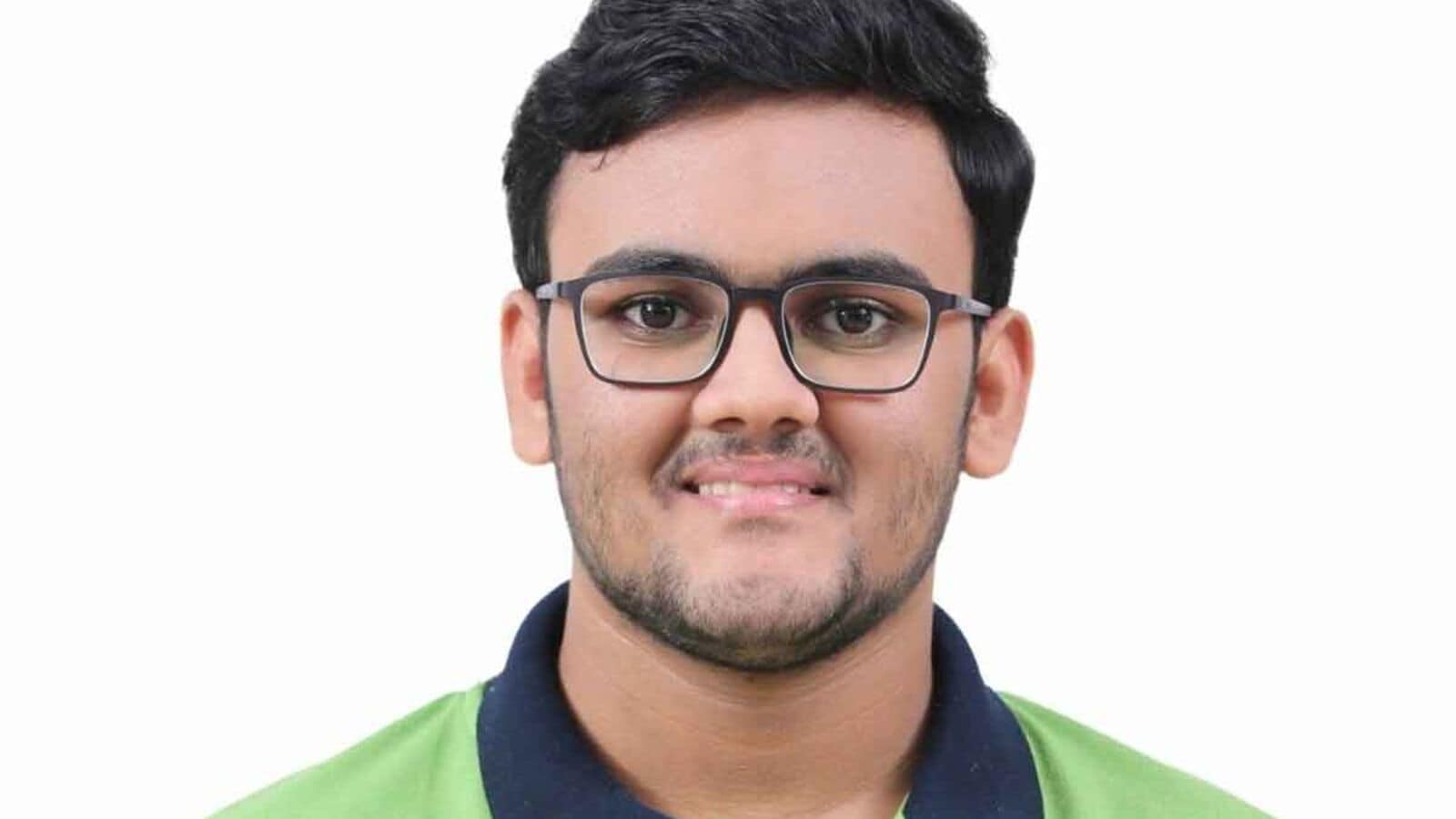 JEE Advanced 2025 topper Rajit Gupta shares his success story, ‘I tried to give my best’ | Watch video