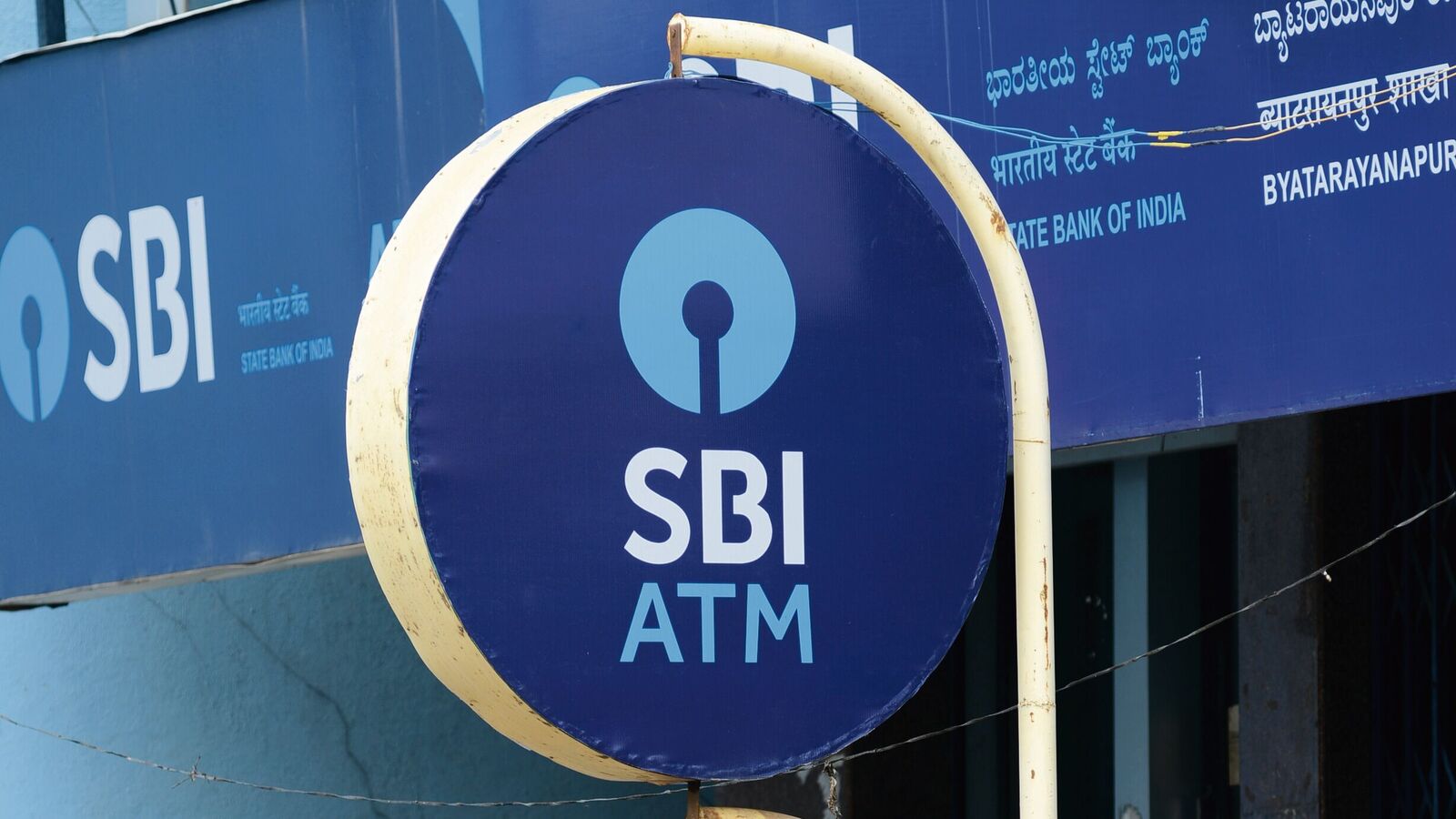 SBI PO Notification 2025: State Bank of India invites applications for 541 Probationary Officer roles — Check details