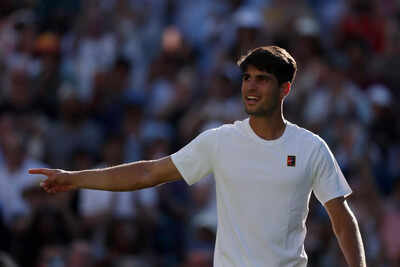 Wimbledon 2025: Carlos Alcaraz survives five-set scare, Daniil Medvedev crashes out; Aryna Sabalenka cruises | Tennis News