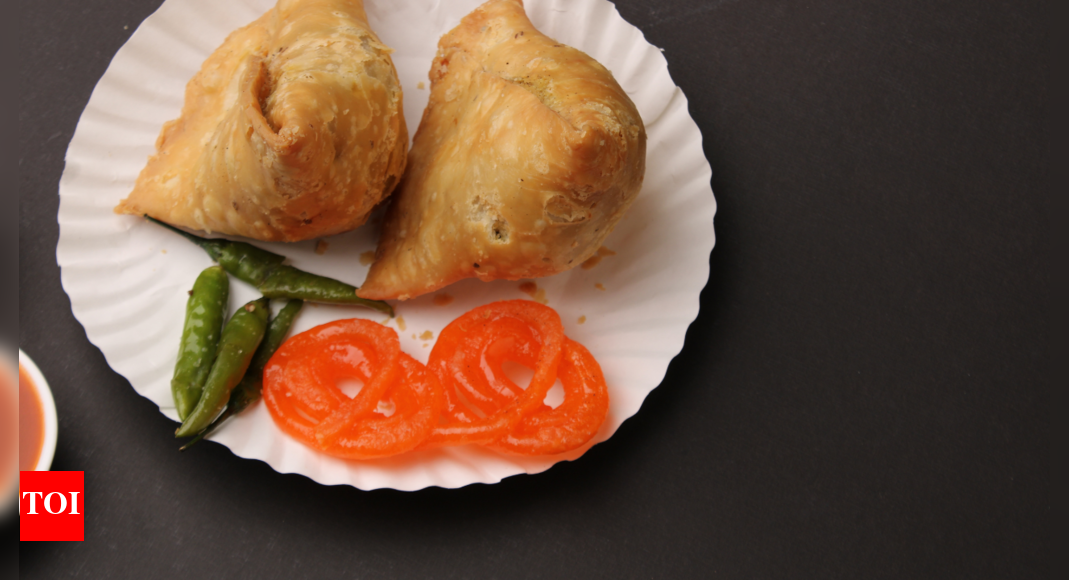 No health warnings for Samosas, jalebis: PIB issues assertion; calls claims fake | India News
