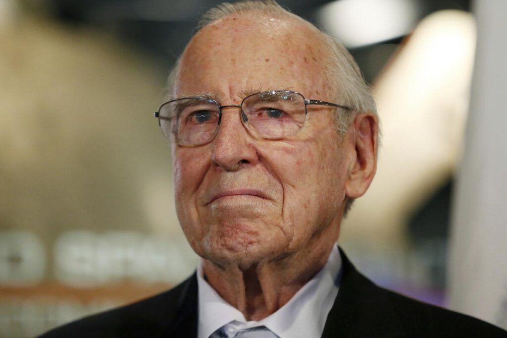 Apollo 13 moon mission leader James Lovell dies at 97
