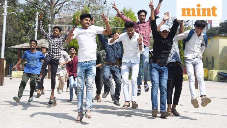 Bihar Board Class 12 toppers list: Check toppers from Science, Commerce, Arts here