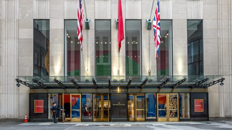 When culture goes digital: Who decides its future?