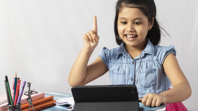 QR-linked textbooks expand access but struggle to sustain engagement