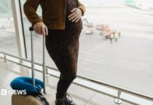 What is birthright citizenship and how common is birth tourism in the US?