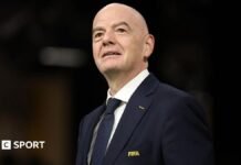 Gianni Infantino remains as Fifa president after executive meeting