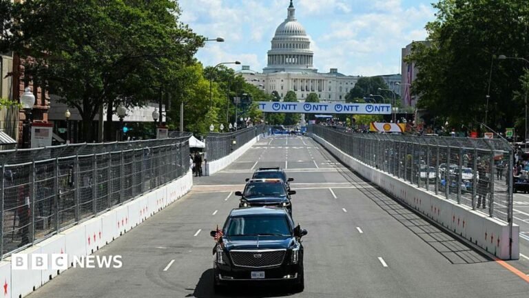 Trump waves green flag kicking off high-speed IndyCar race through Washington