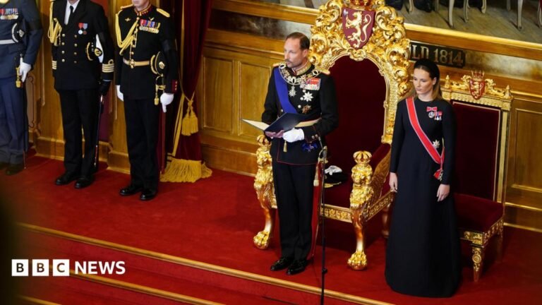 Watch: Norway’s Haakon takes oath as mourners pay respects to late King