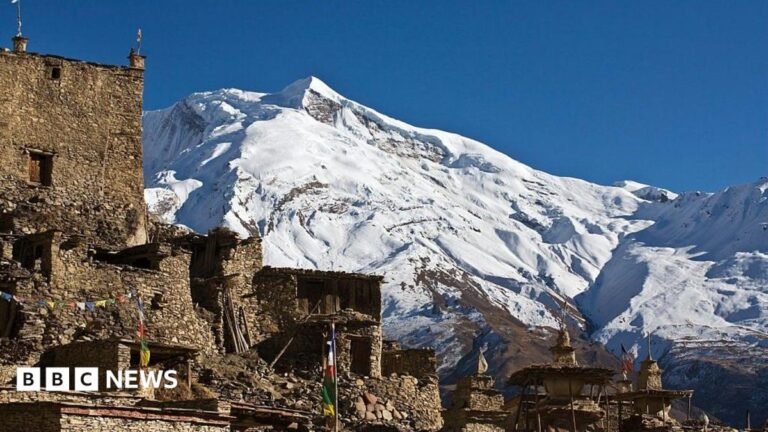 Nepal: Ten climbers missing after avalanche hits Himalayan base camp