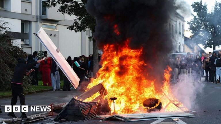 Riot police clash with students as education protests rage in France