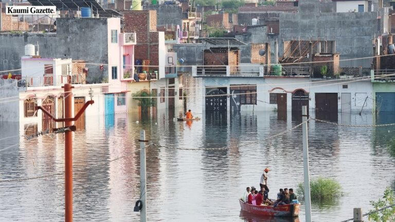 Gomti river overflow displaces residents and disrupts daily life in Lucknow