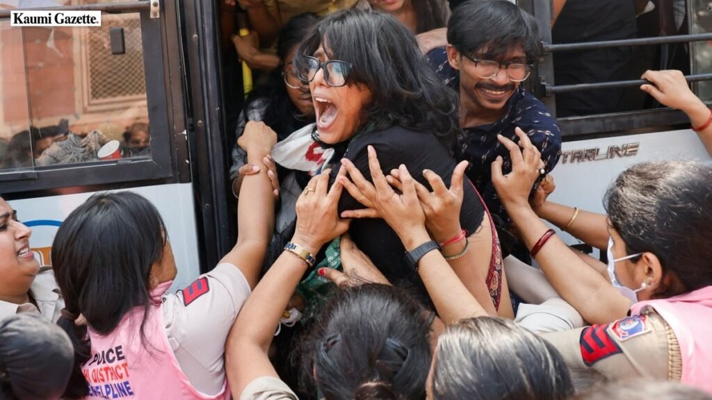 Security Forces Detain Over One Thousand Individuals in New Delhi to Block Demonstration Against Election Chief